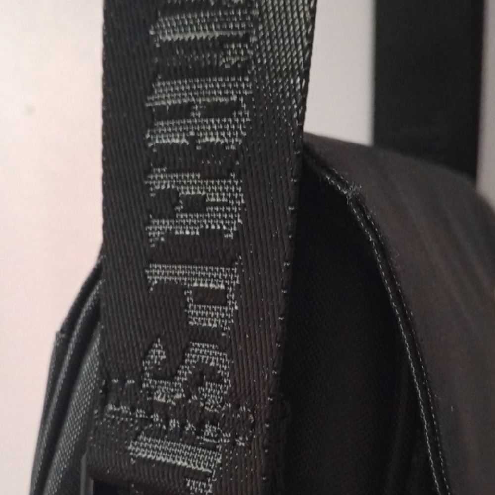 Stylish Black and White Messenger Bag New 😎 - Picture 4 of 7